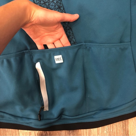 MEC mens XL running/cycling sweater - Picture 6 of 7